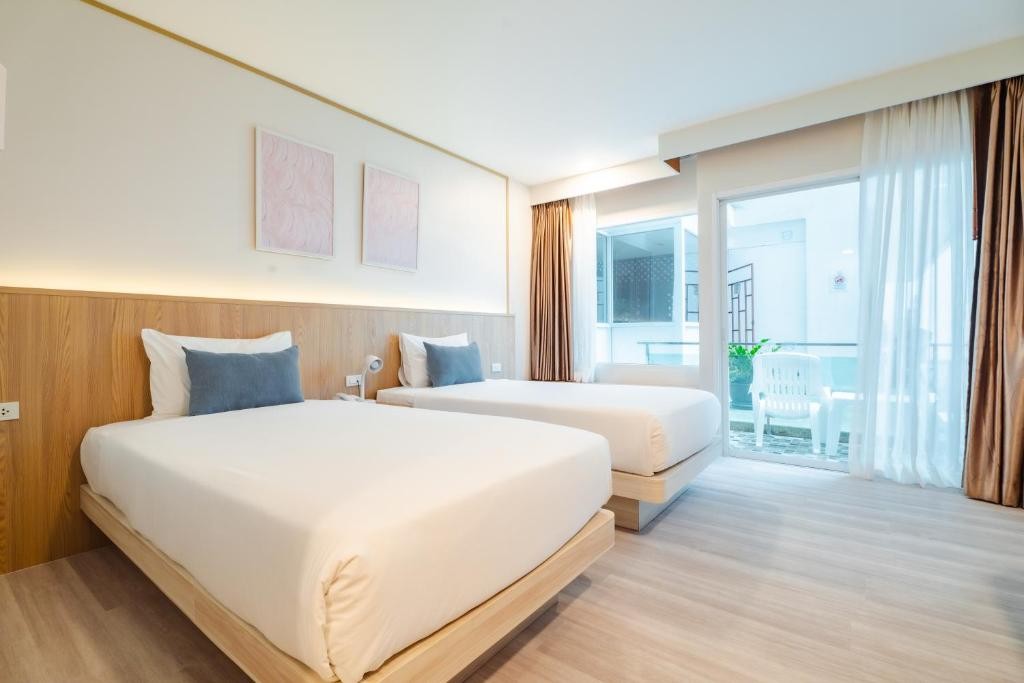 Bauman Casa Beach Resort