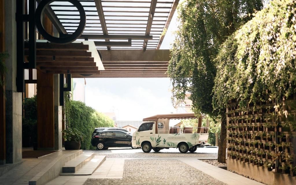 Dinso Resort & Villas Phuket Vignette Collection