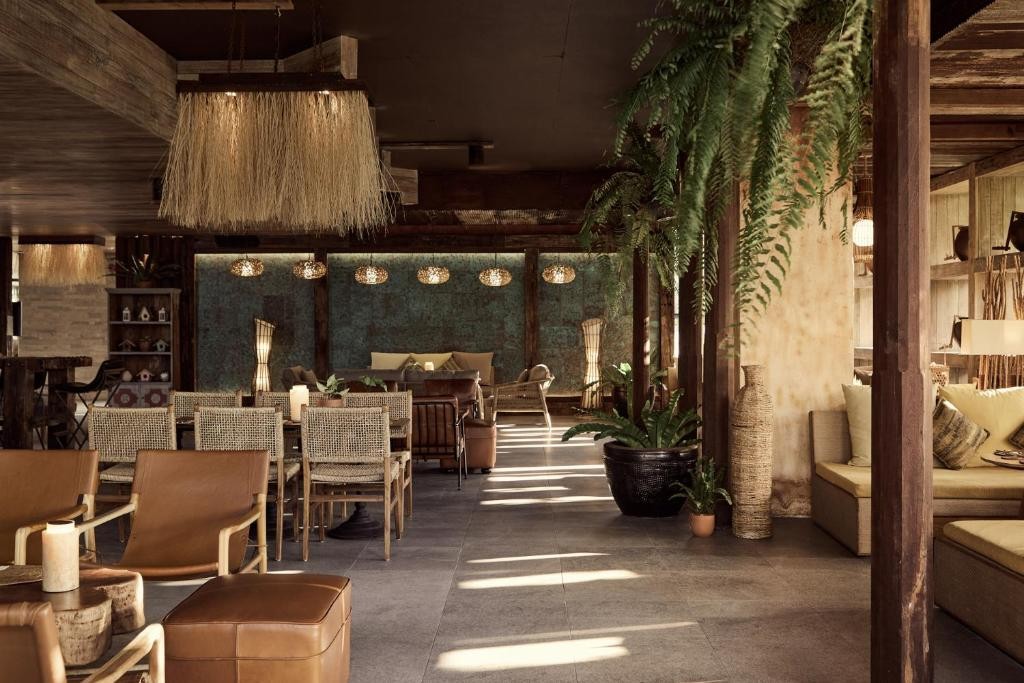 Dinso Resort & Villas Phuket Vignette Collection