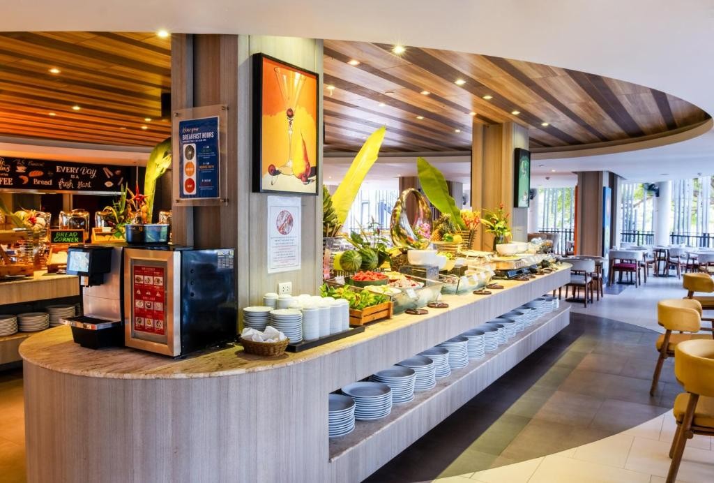 Holiday Inn Resort Phuket Karon Beach