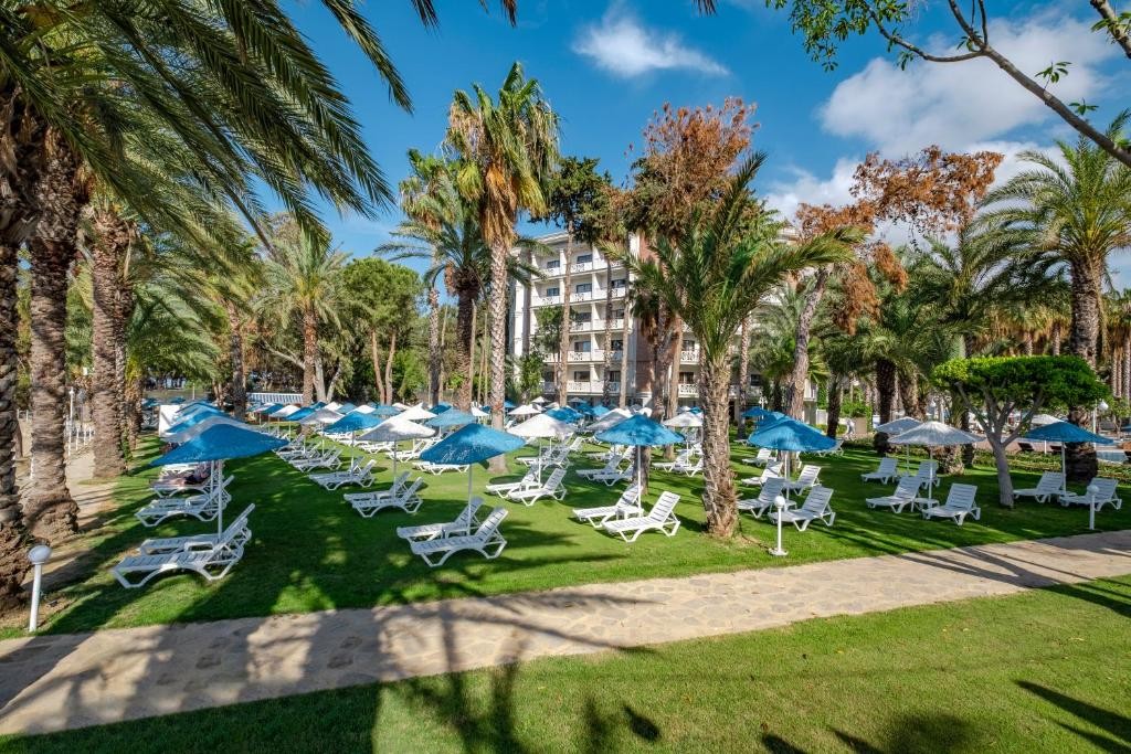 UTOPIA RESORT & RESIDENCE