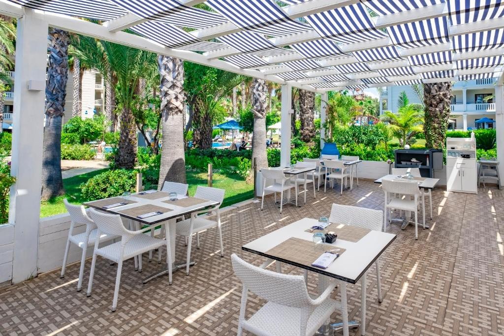 UTOPIA RESORT & RESIDENCE