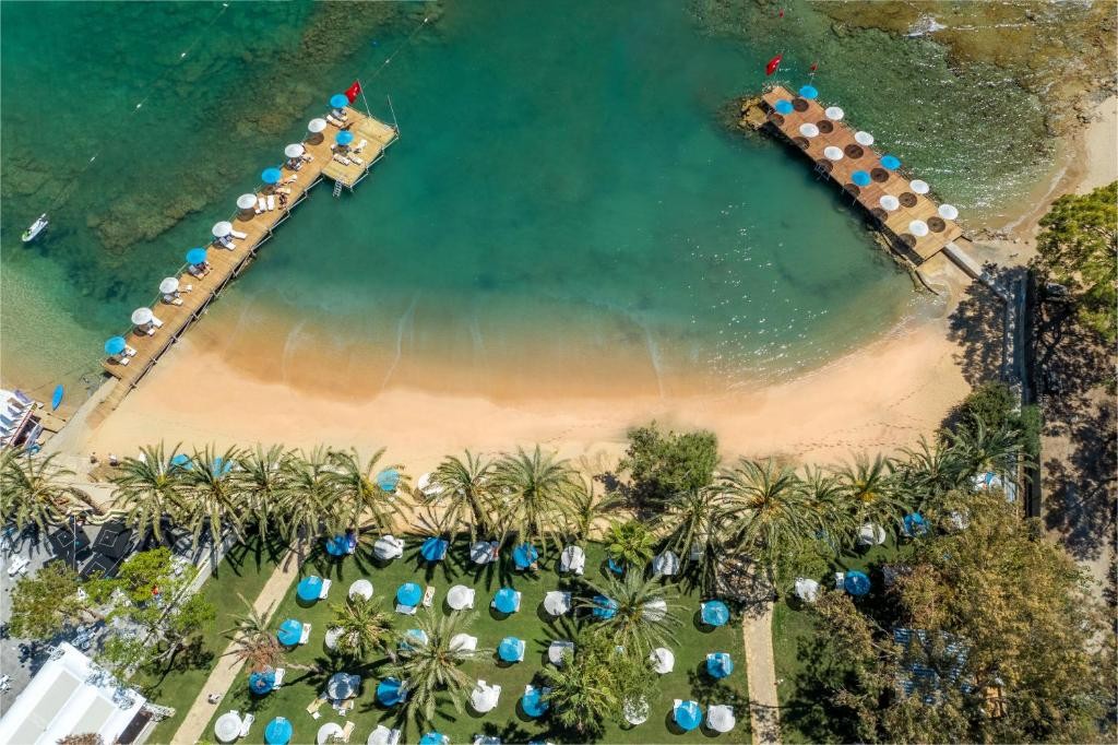 UTOPIA RESORT & RESIDENCE