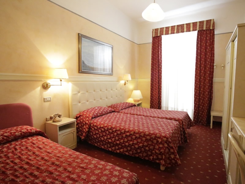 VIENNA OSTENDA HOTEL (RIMINI)