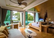 Crest Resort & Pool Villas