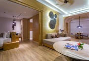 Crest Resort & Pool Villas