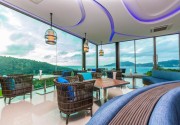 Crest Resort & Pool Villas