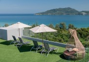 Crest Resort & Pool Villas