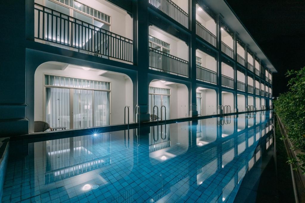 Marina Gallery Kacha Resort