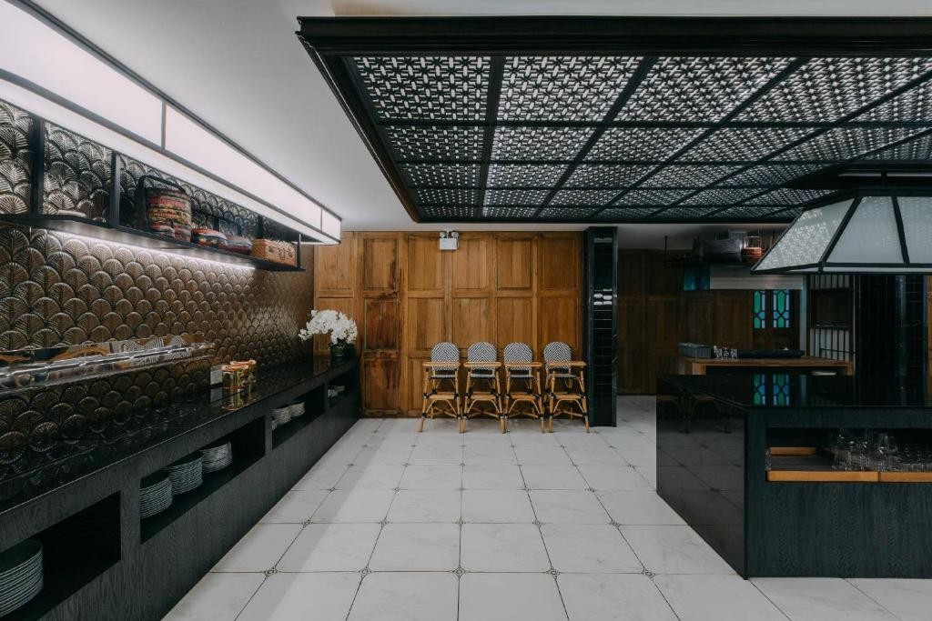 Marina Gallery Kacha Resort