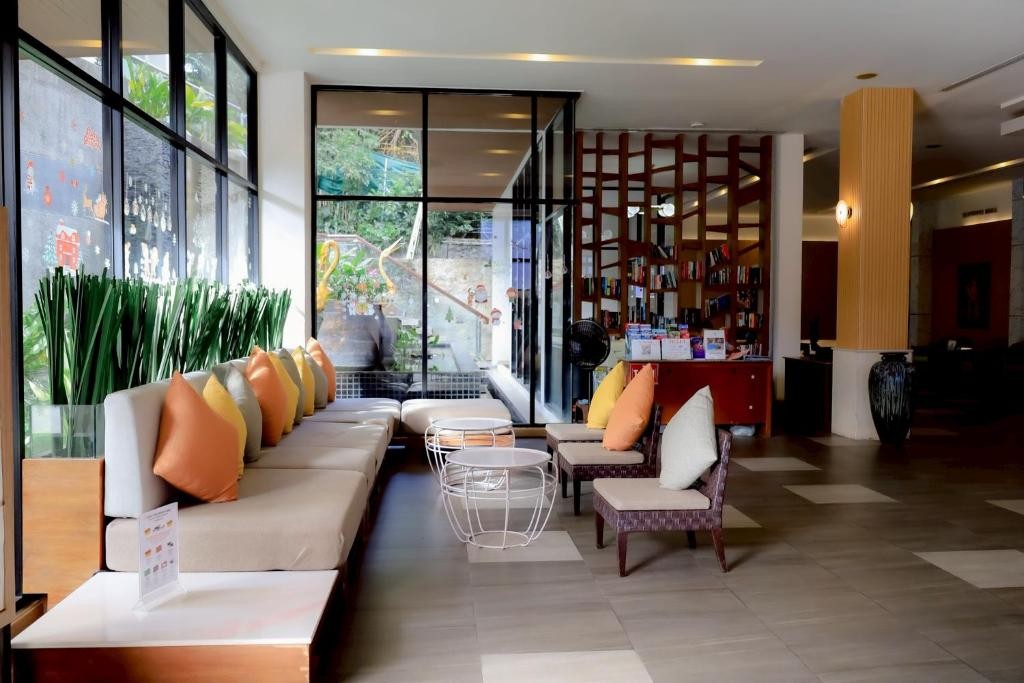 Peach Blossom Resort