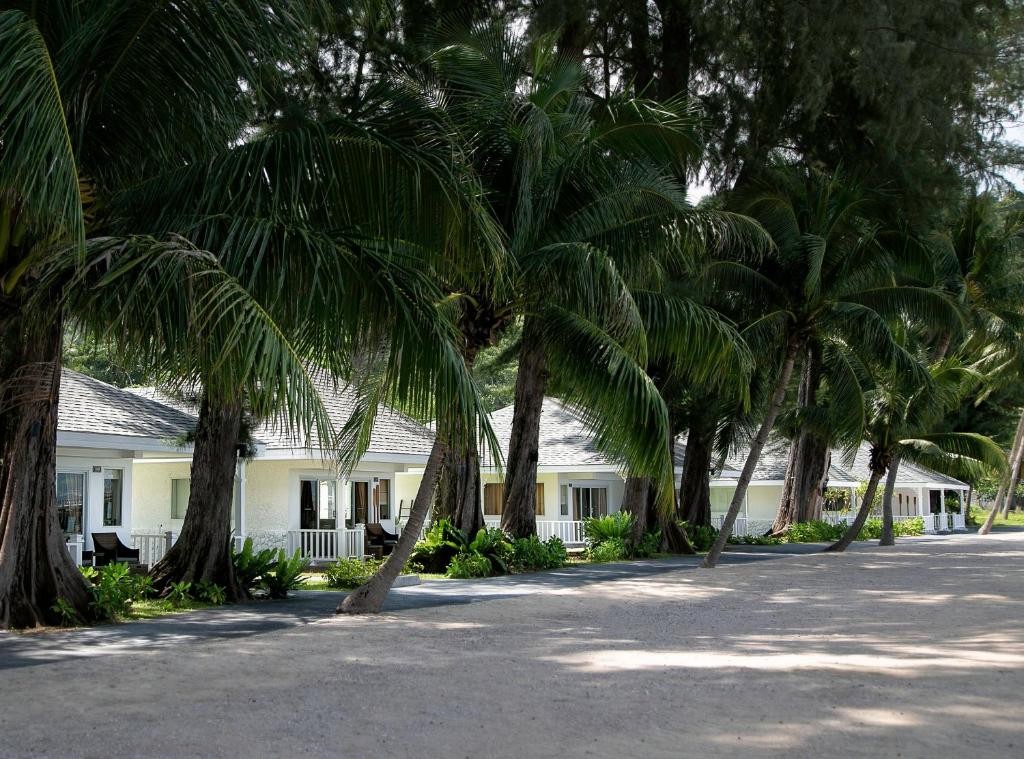 Thavorn Beach Village Resort