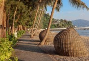 Thavorn Beach Village Resort