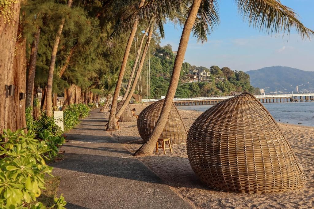 Thavorn Beach Village Resort