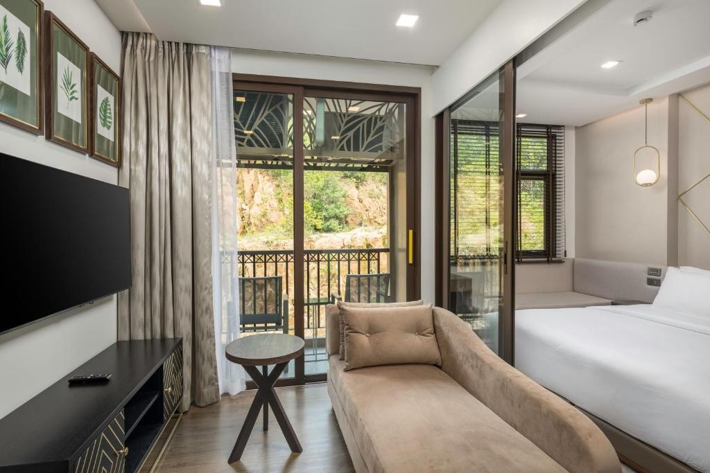 The Proud Karon Beach Phuket