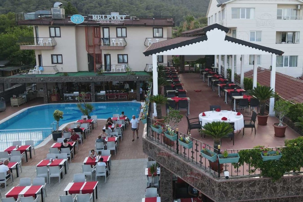 ALERIA BELPORT BEACH HOTEL