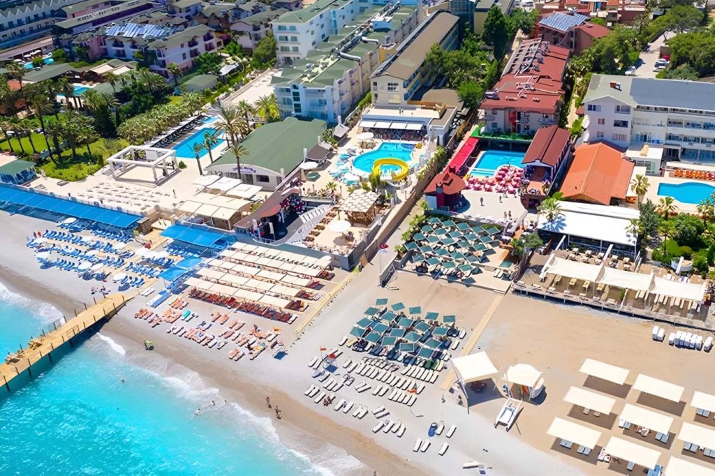 ALERIA BELPORT BEACH HOTEL