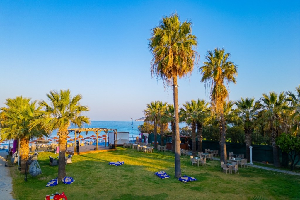 SENTINUS BEACH HOTEL