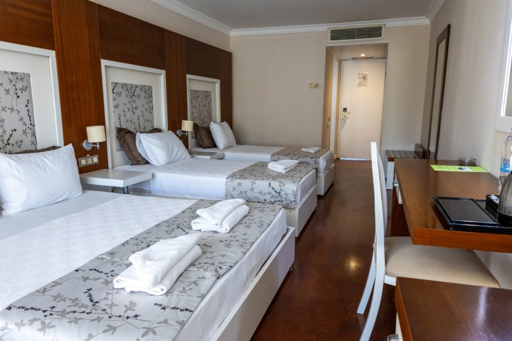 SENTINUS BEACH HOTEL