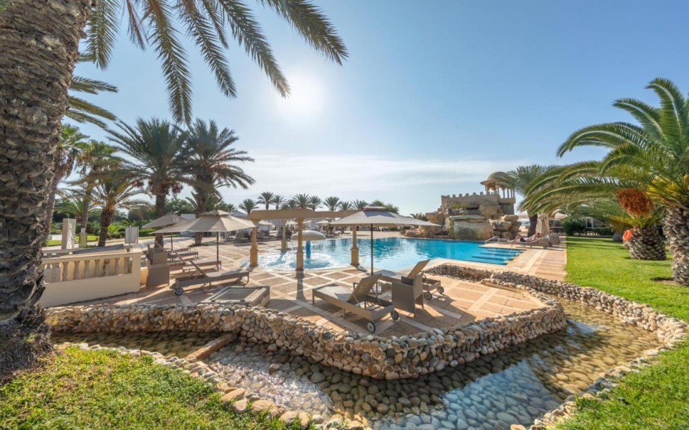 TUI Blue Oceana Suites