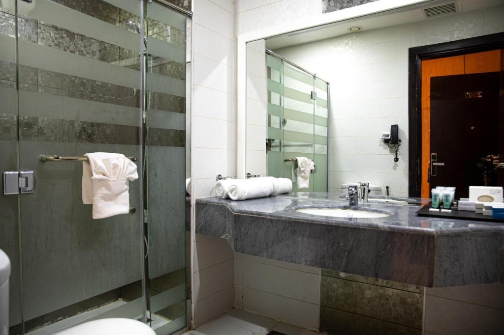 Al Mansour Plaza Hotel