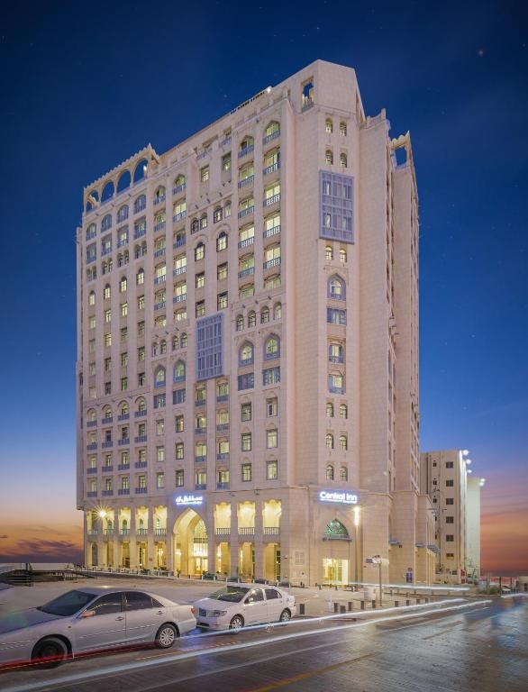 Central Inn Souq Waqif Hotel