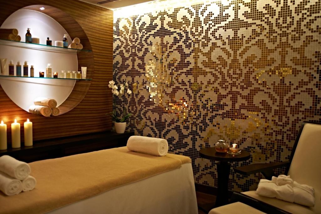 Crowne Plaza Doha - The Business Park