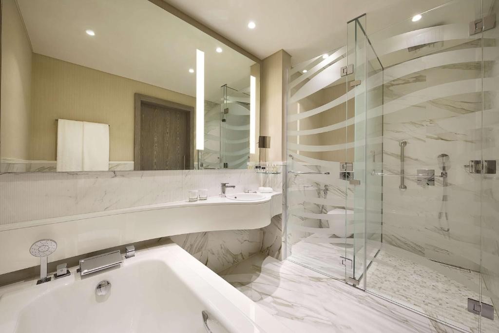 DoubleTree by Hilton Doha Downtown