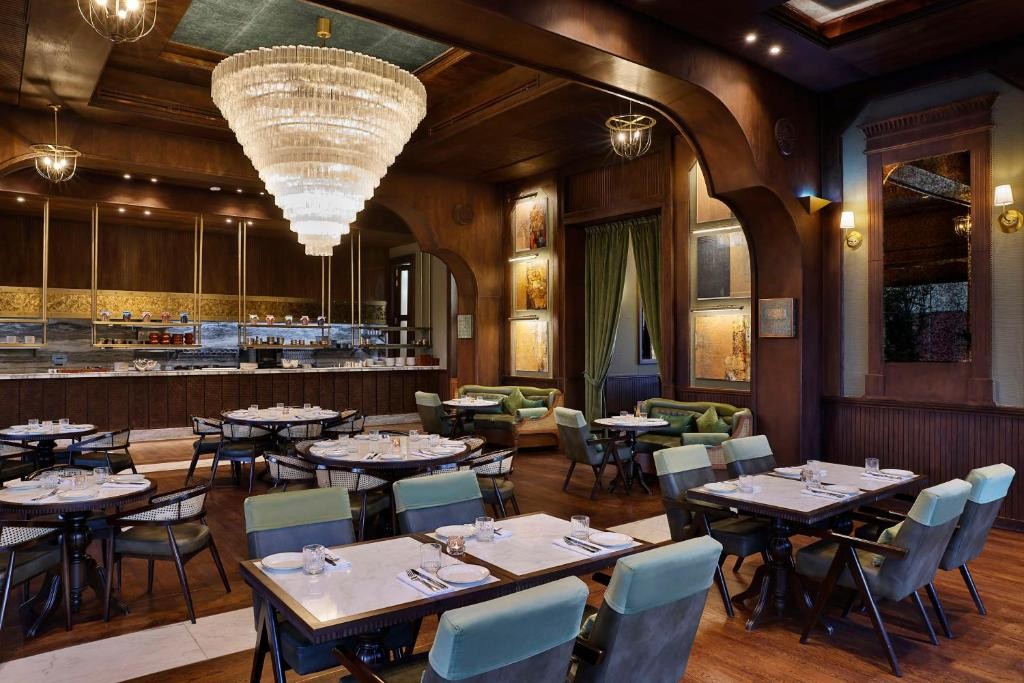 Katara Hills Doha, LXR Hotels and Resorts