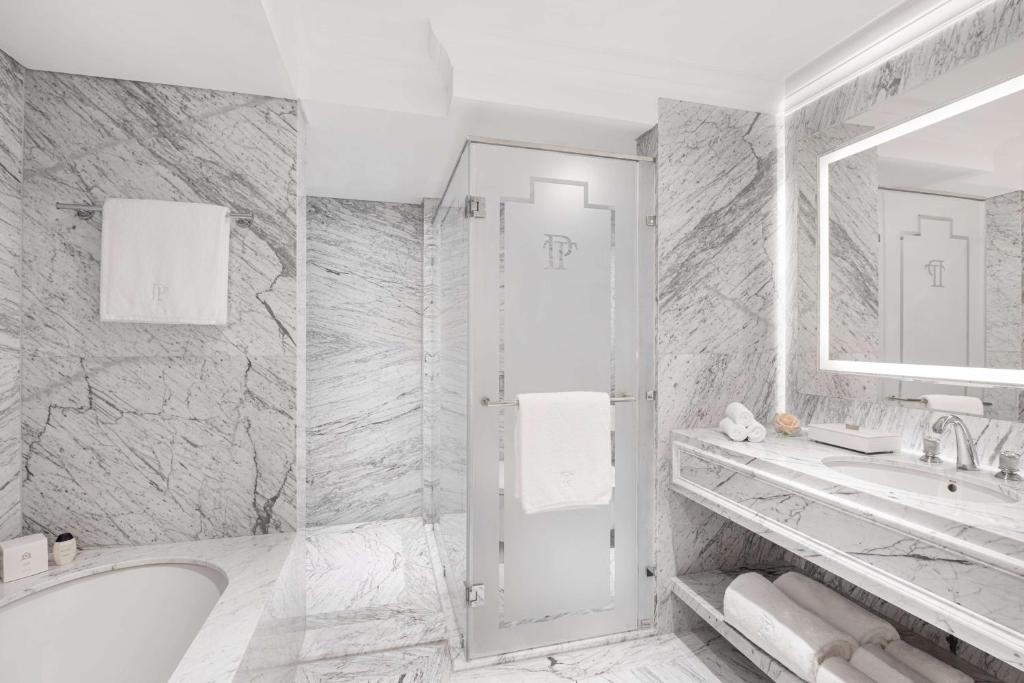 The Plaza Doha, LXR Hotels & Resorts