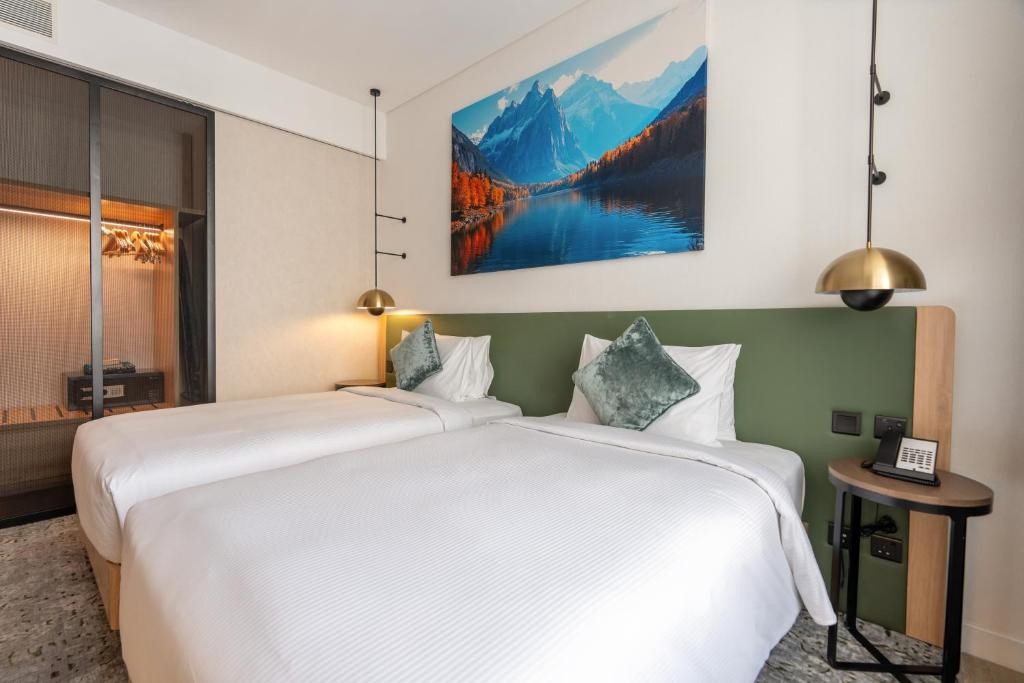 West Walk Retaj Hotel