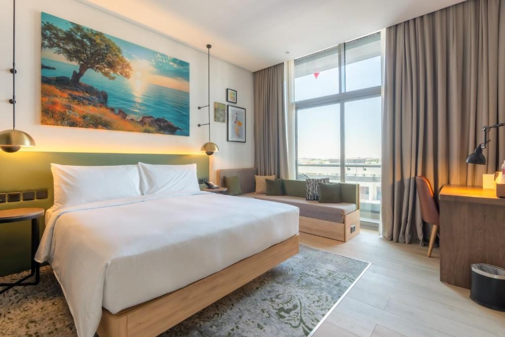 West Walk Retaj Hotel