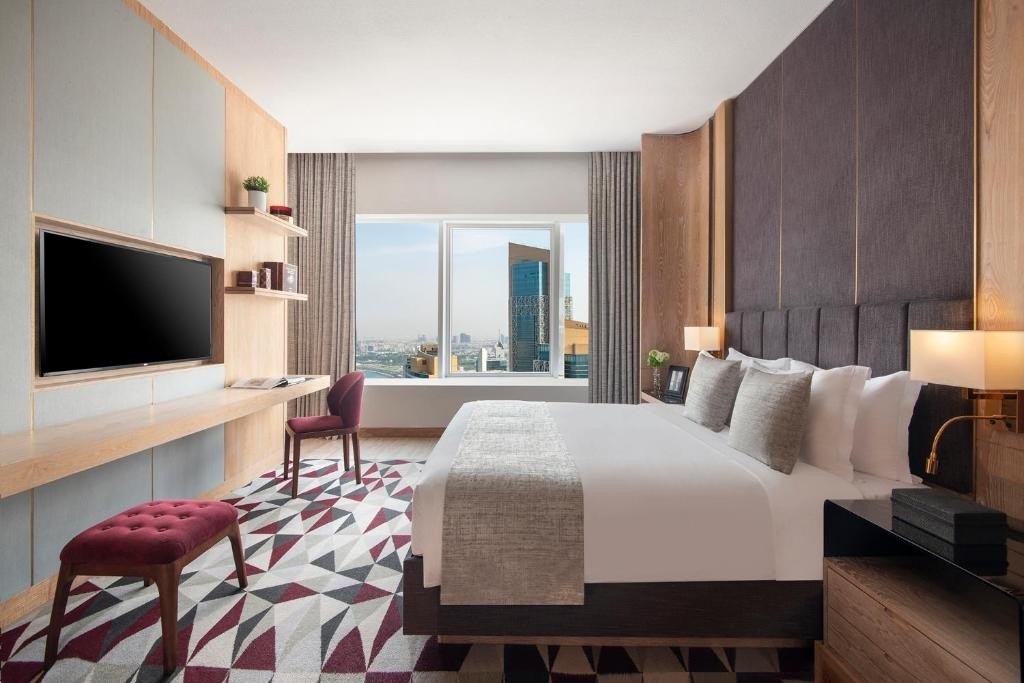 The Bentley Luxury Hotel and Suites