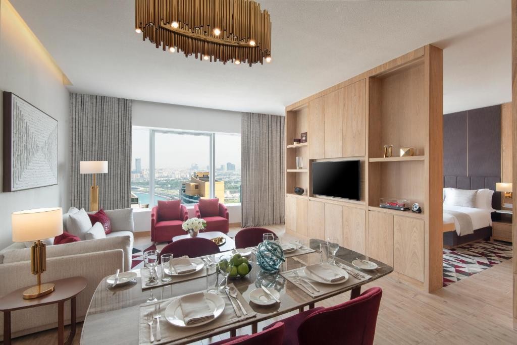 The Bentley Luxury Hotel and Suites