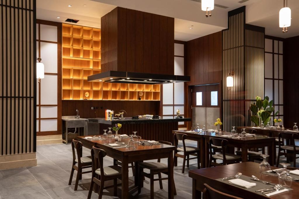 SERENITY SKY ARC SAHL HASHEESH