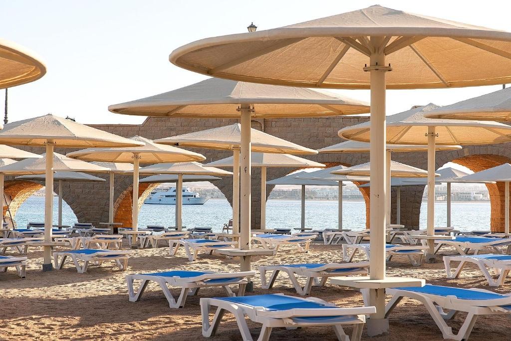 SERENITY SKY ARC SAHL HASHEESH