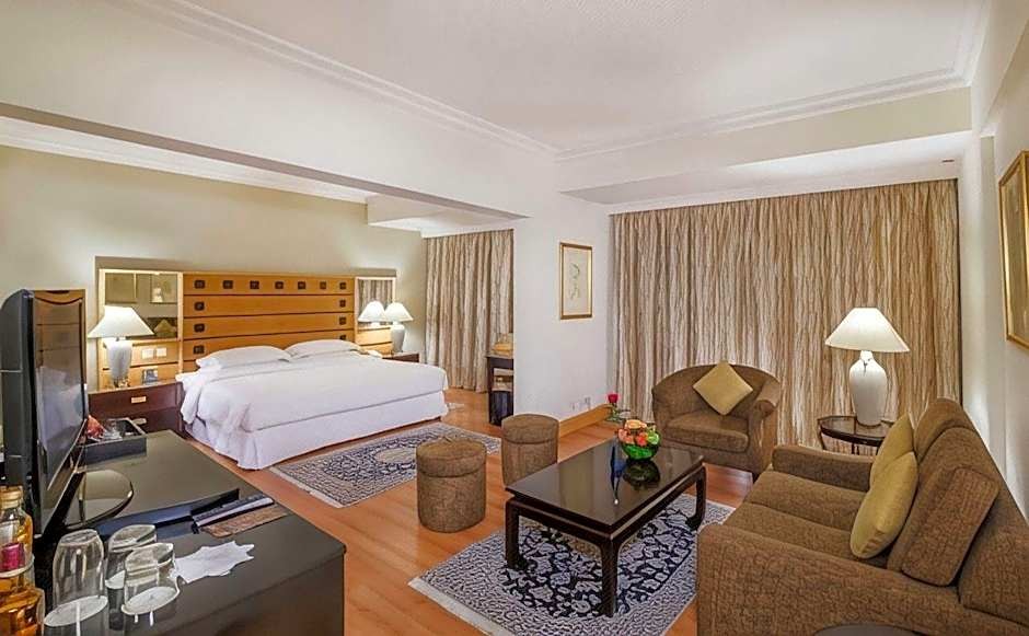 Sunday Suites Excelsior Hotel (ex:Grand Excelsior Hotel Deira-Dubai)