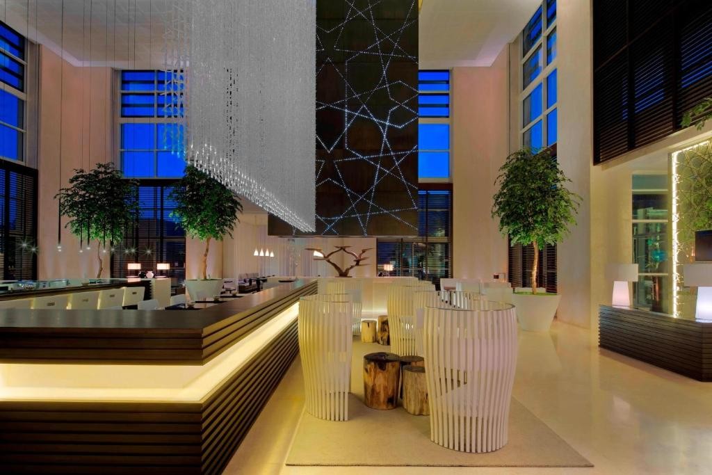 Le Meridien Dubai Hotel & Conference Centre