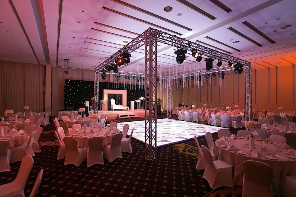 Two Seasons (Former Gloria Hotel)