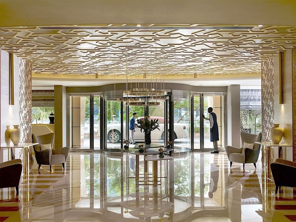 Two Seasons (Former Gloria Hotel)