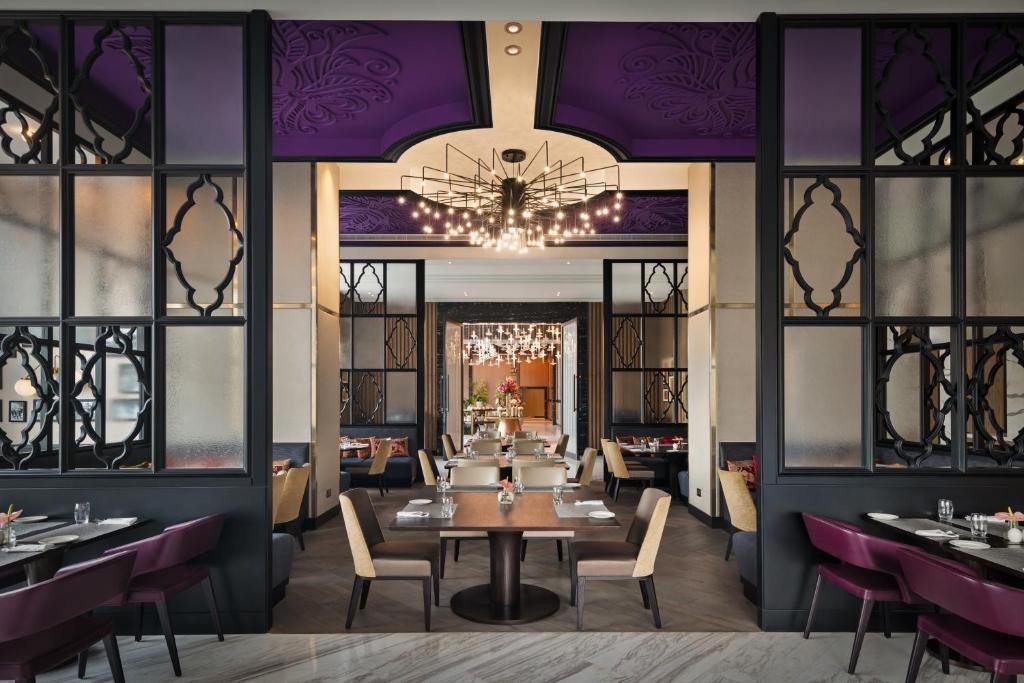 Taj Jumeirah Lakes Towers