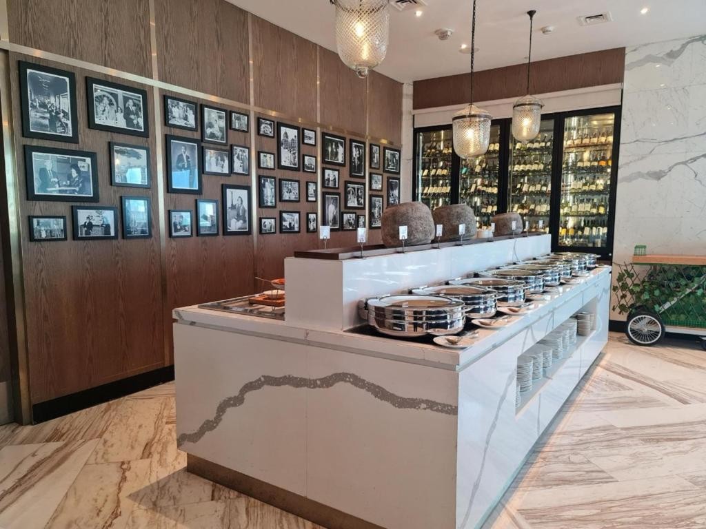 Taj Jumeirah Lakes Towers