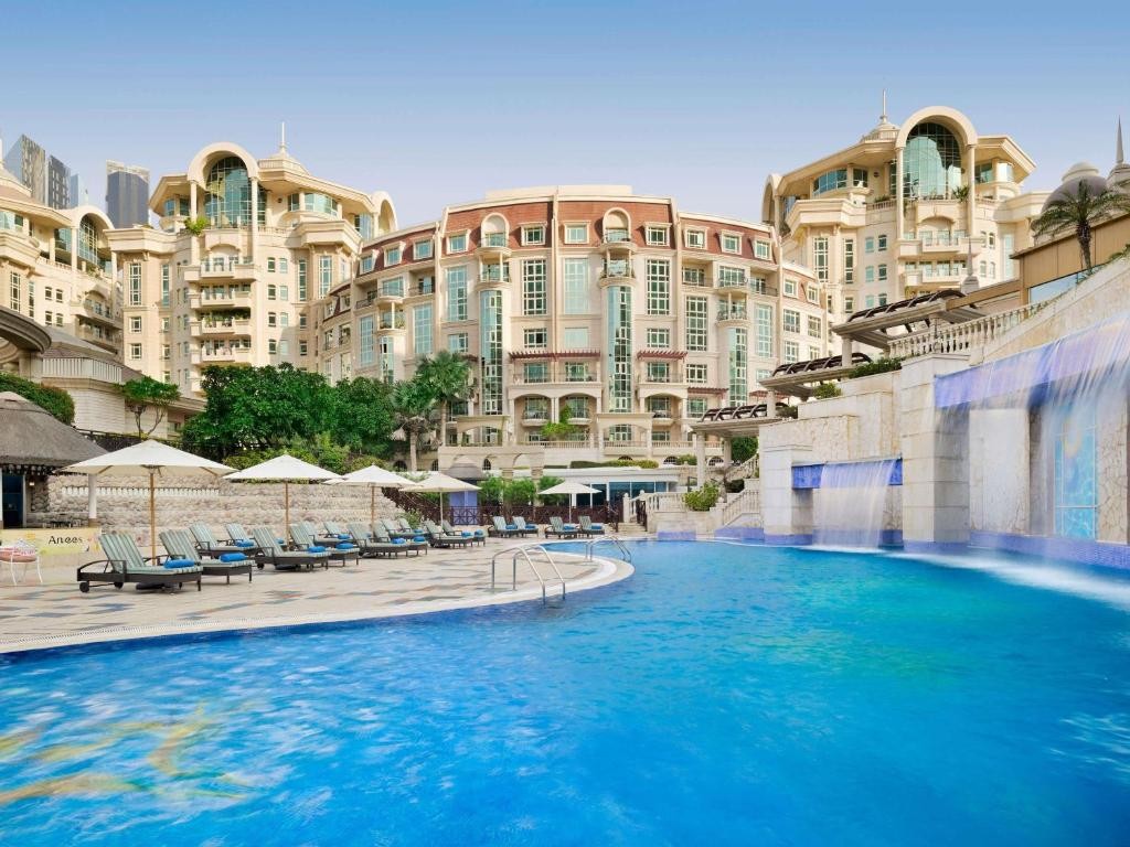 Swissotel Al Murooj Dubai