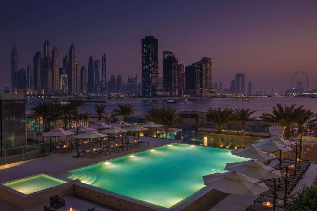 Radisson Beach Resort Palm Jumeirah Dubai