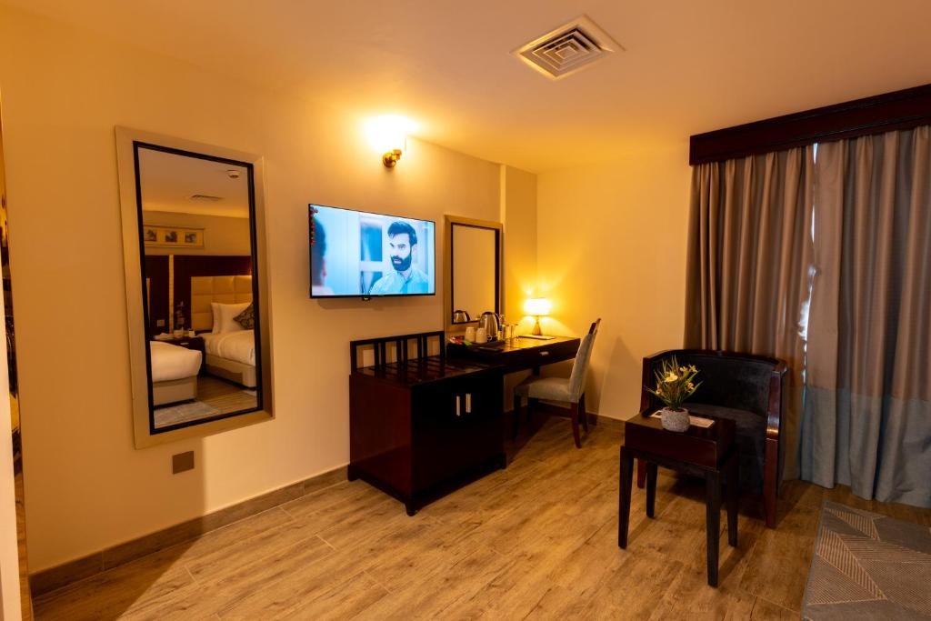 Grand Continent Hotel Dubai