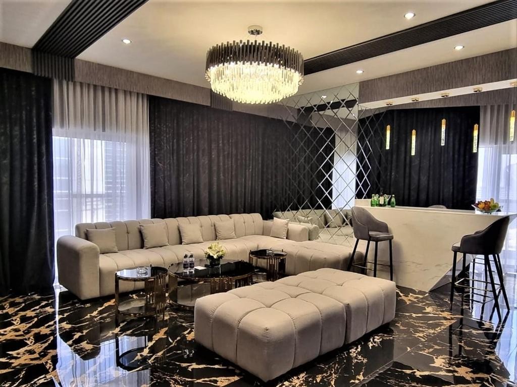 Majestic City Retreat Hotel