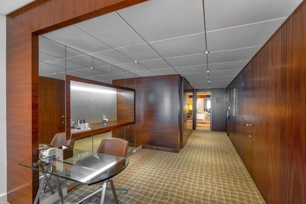 Majestic Premier Hotel