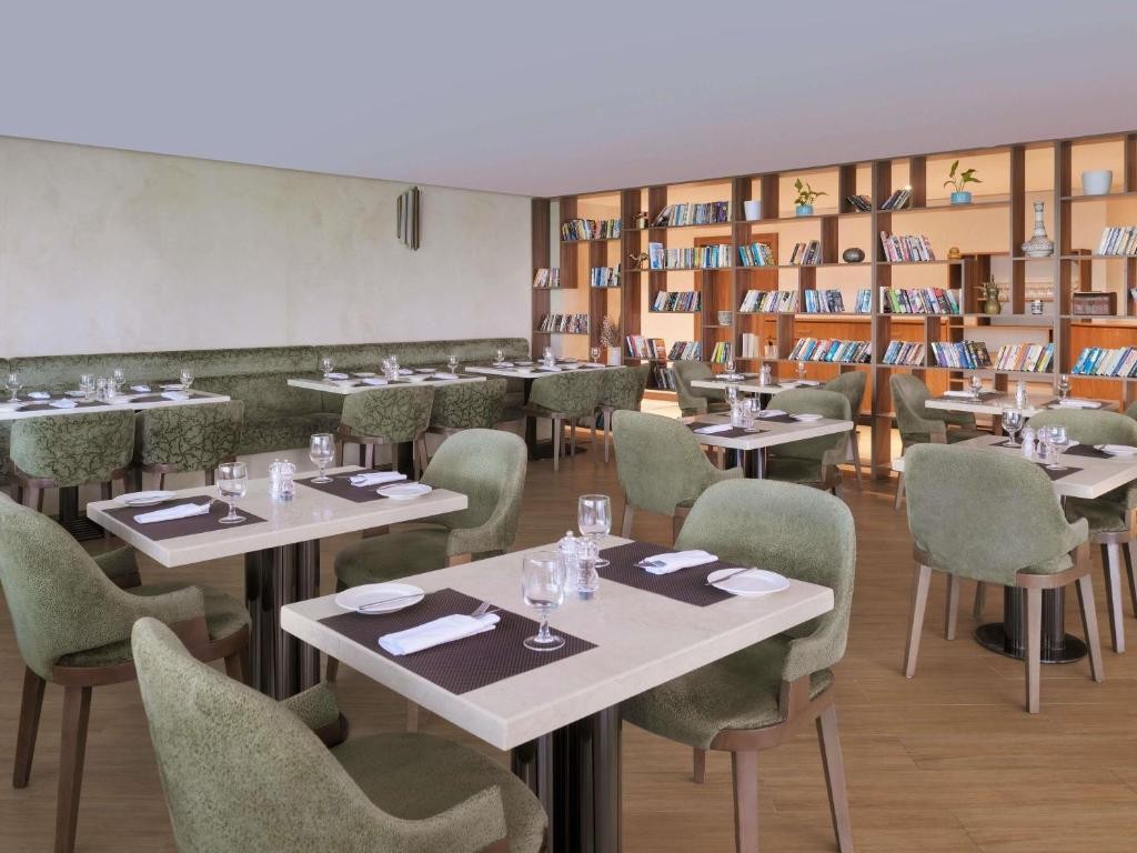 Movenpick Hotel Apartments Downtown Dubai