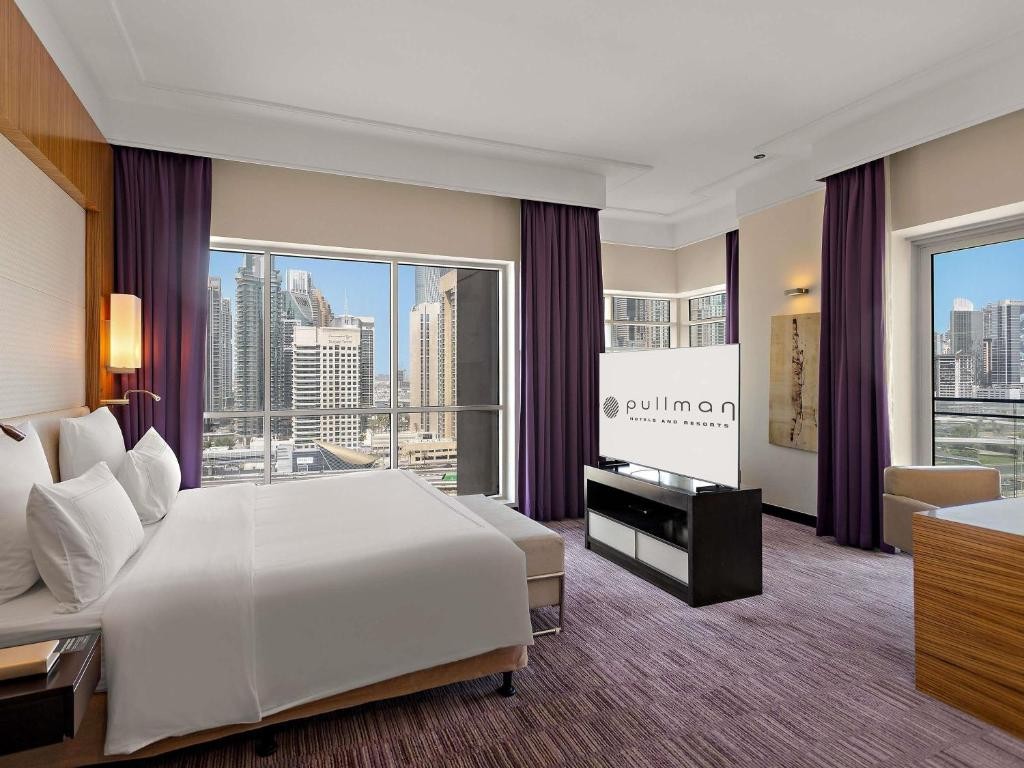 Pullman Dubai Jumeirah Lakes Towers
