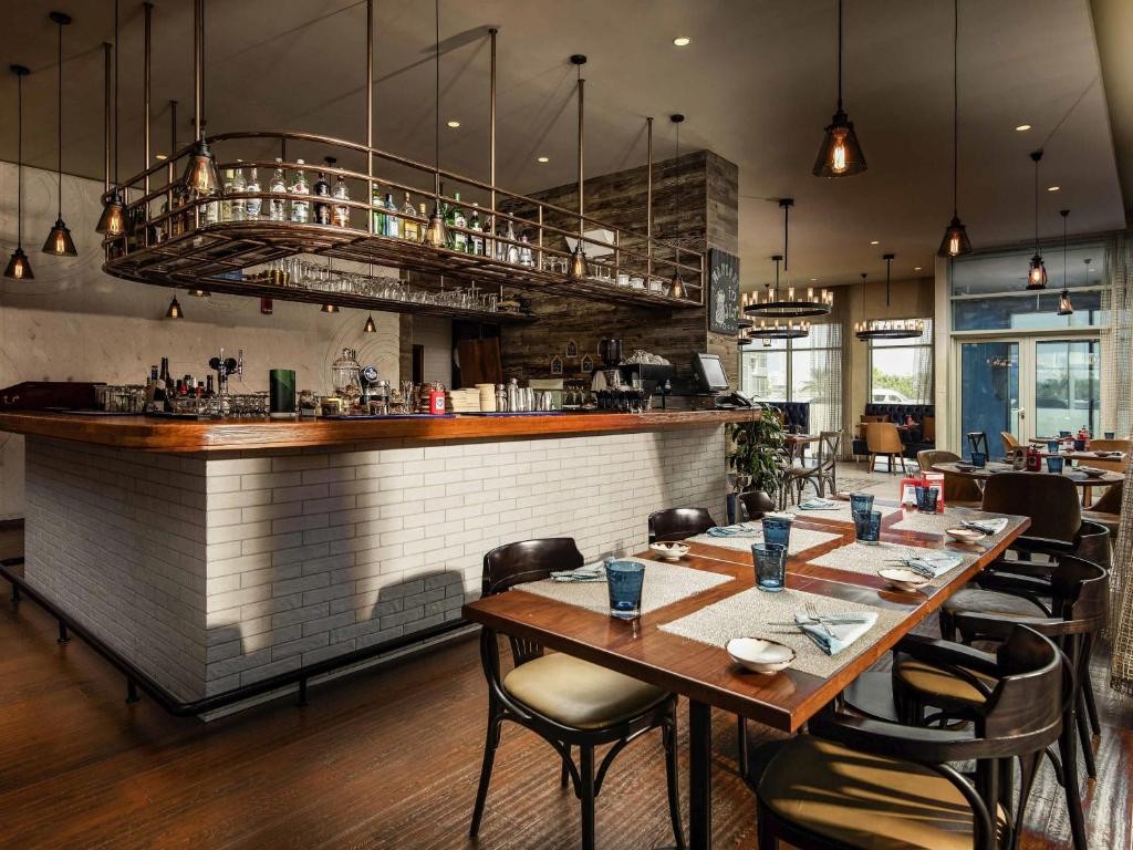 Pullman Dubai Jumeirah Lakes Towers